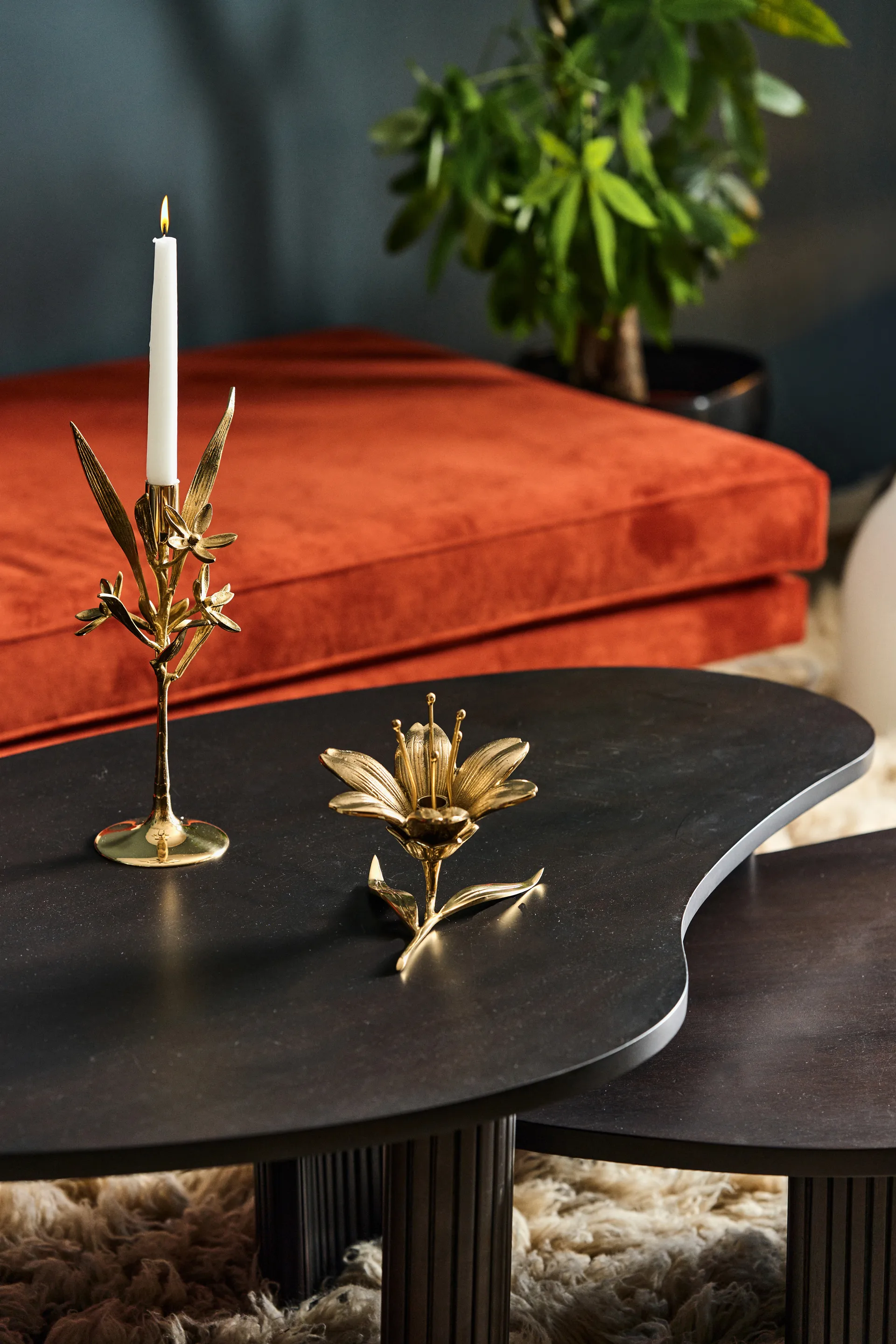 Lilly キャンドルスティック 15 cm, Gold POLSPOTTEN