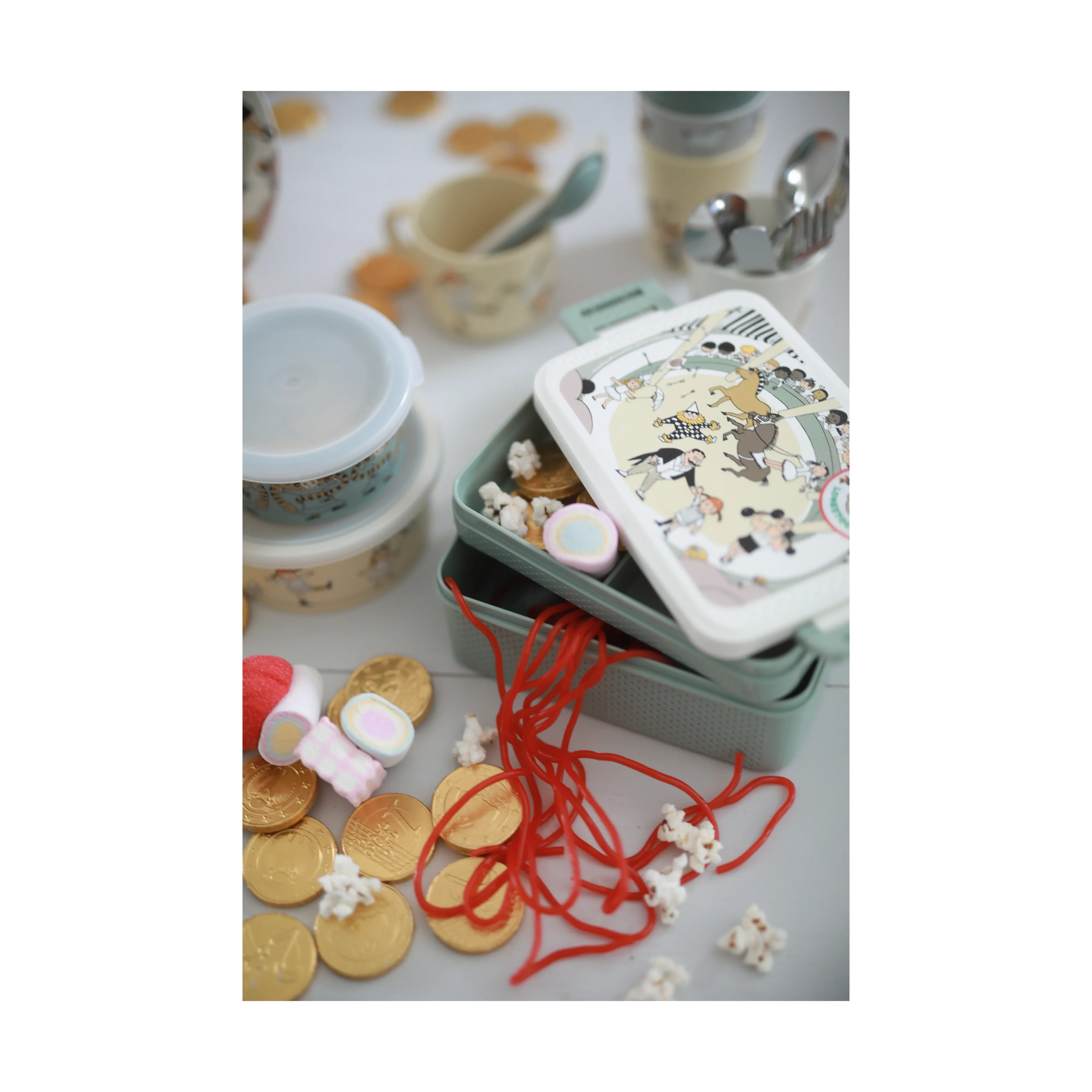 Rätt Start からのピッピ サーカス ランチボックス 8x18.5 cm