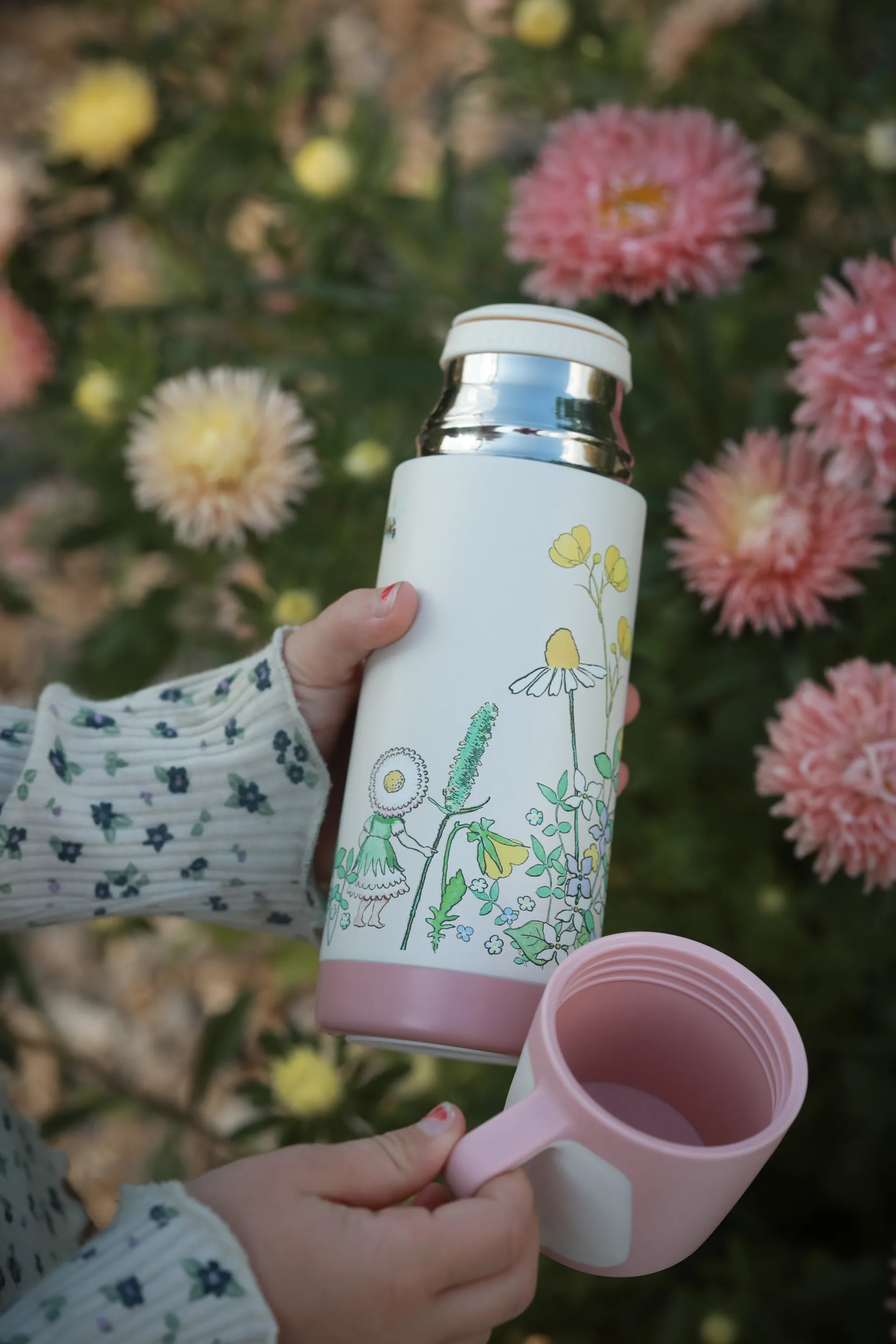 Elsa Beskow Blomsterfesten サーモス 35 cl, White Rätt Start