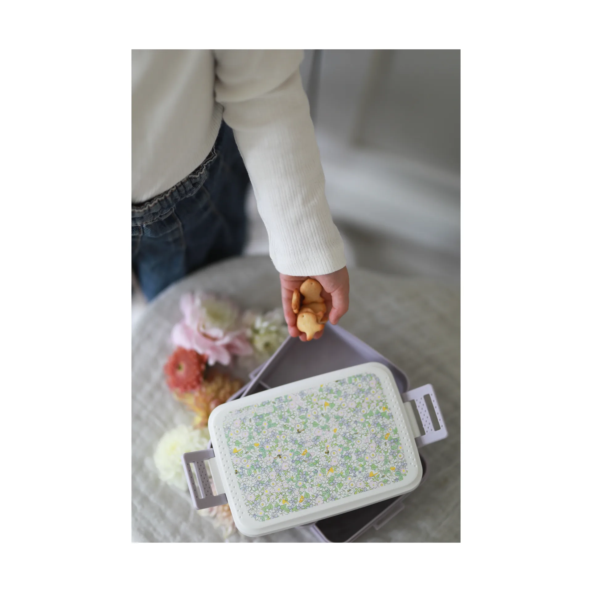 Elsa Beskow Blomsterfesten ランチボックス 8x18.5 cm, Multi Rätt Start