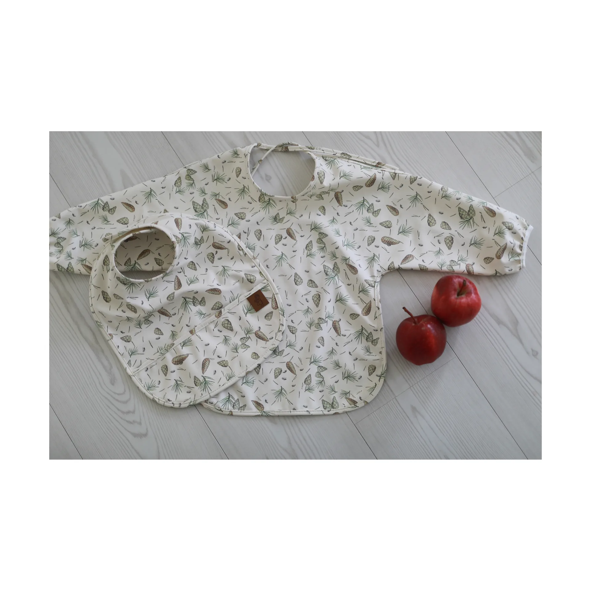 Elsa Beskow Tomtebobarnen 袖付きよだれかけ, Green Rätt Start