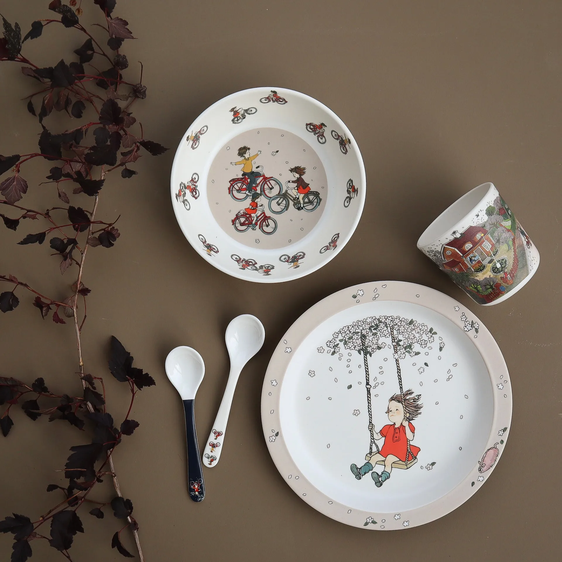 Lotta på Bråkmakargatan スプーン 2本, Black-and-white Rätt Start