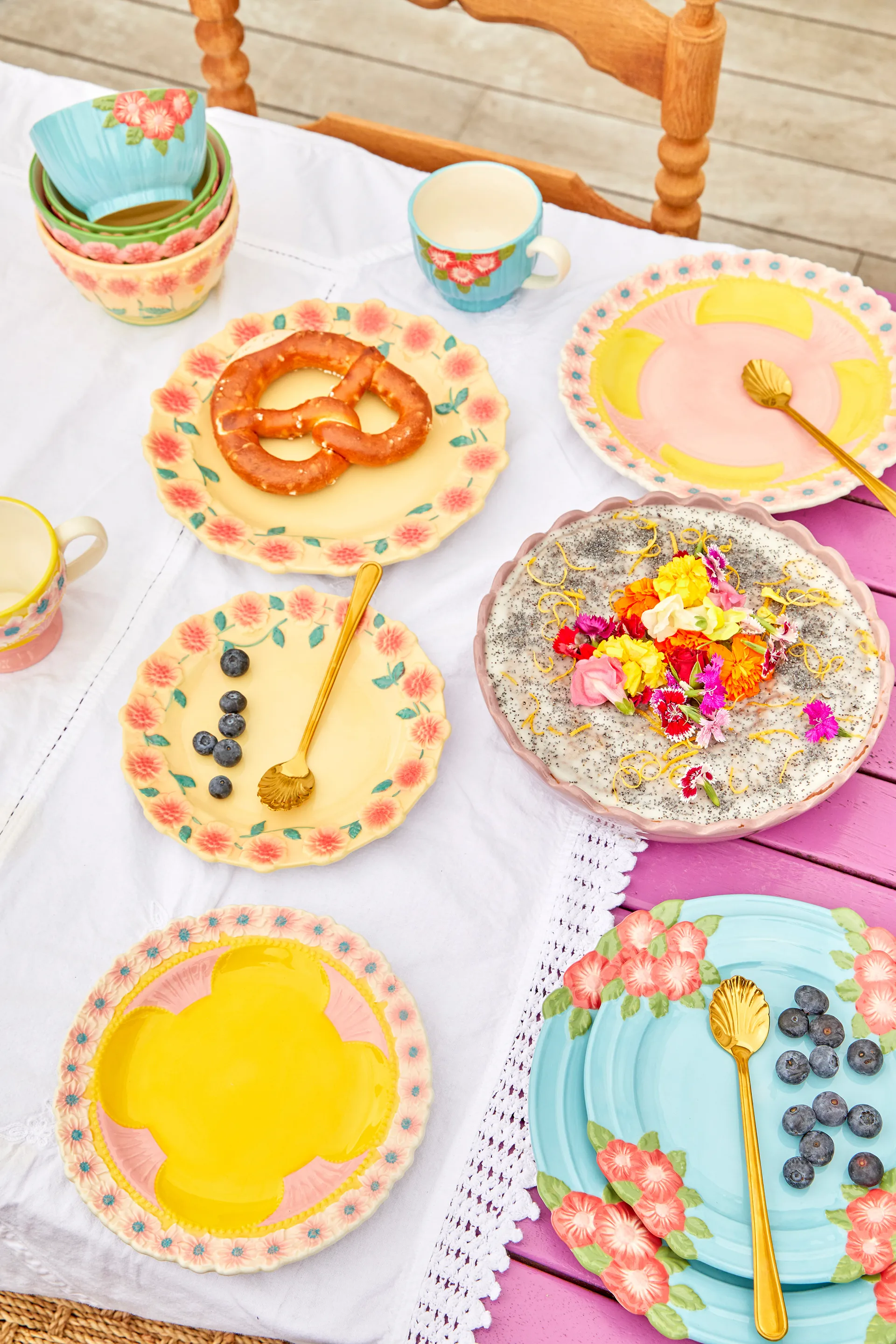 Rice Embossed Flower セラミックプレート Ø25.5 cm, Creme RICE | ライス