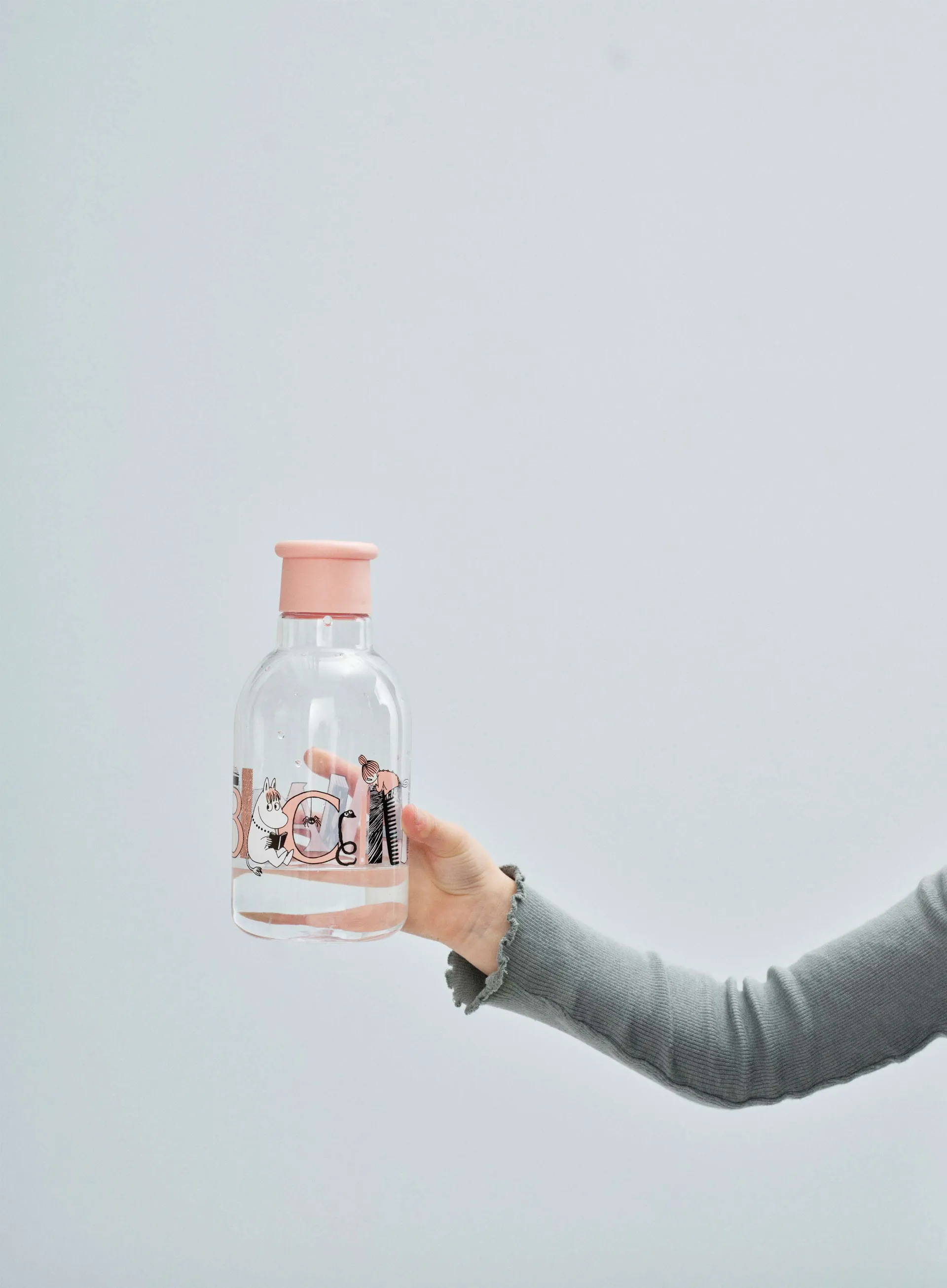 DRINK-IT ムーミン ABC ウォーターボトル 0.5 L, Salmon RIG-TIG | リグティグ