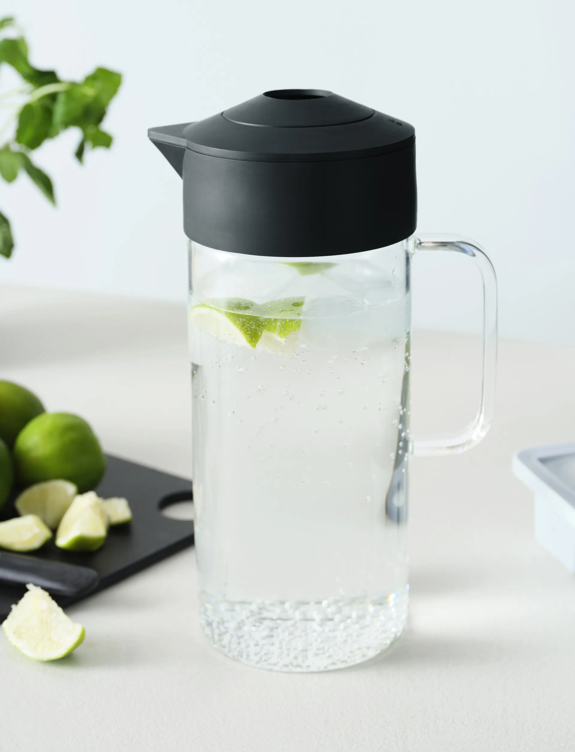 PIP サービングジャグ1.4 L, Black RIG-TIG | リグティグ