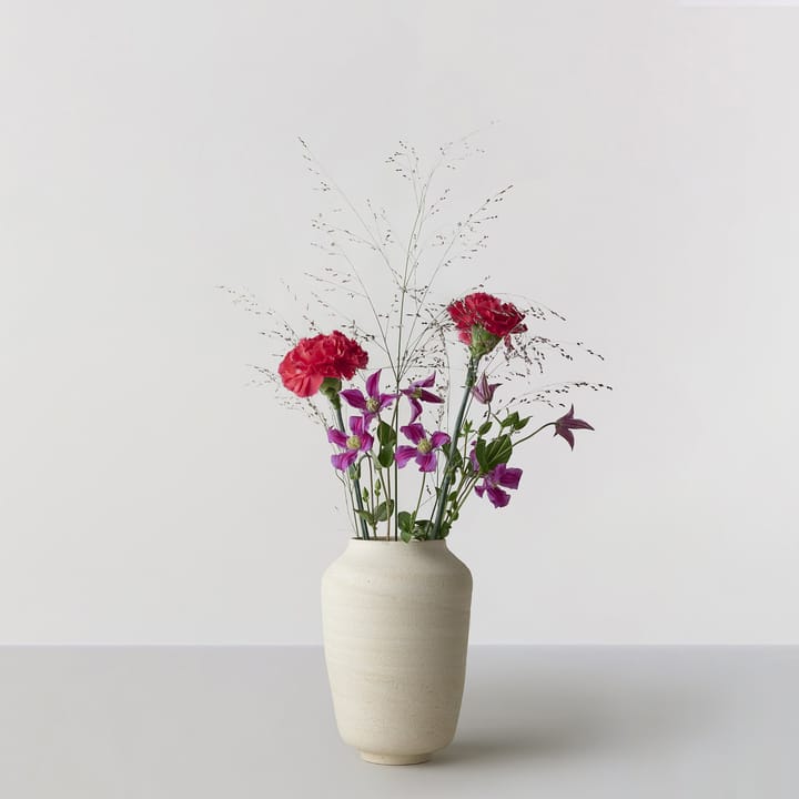 Hand turned 花瓶 no. 59 Classic, Vanilla Ro Collection | ロ コレクション