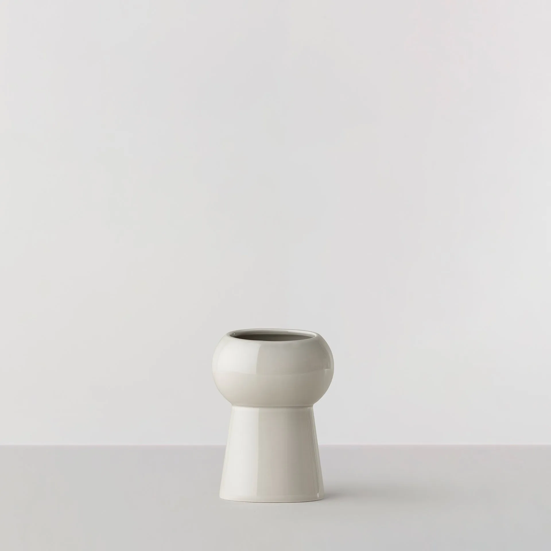 Oval 花瓶 no. 65, Moon stone Ro Collection | ロ コレクション