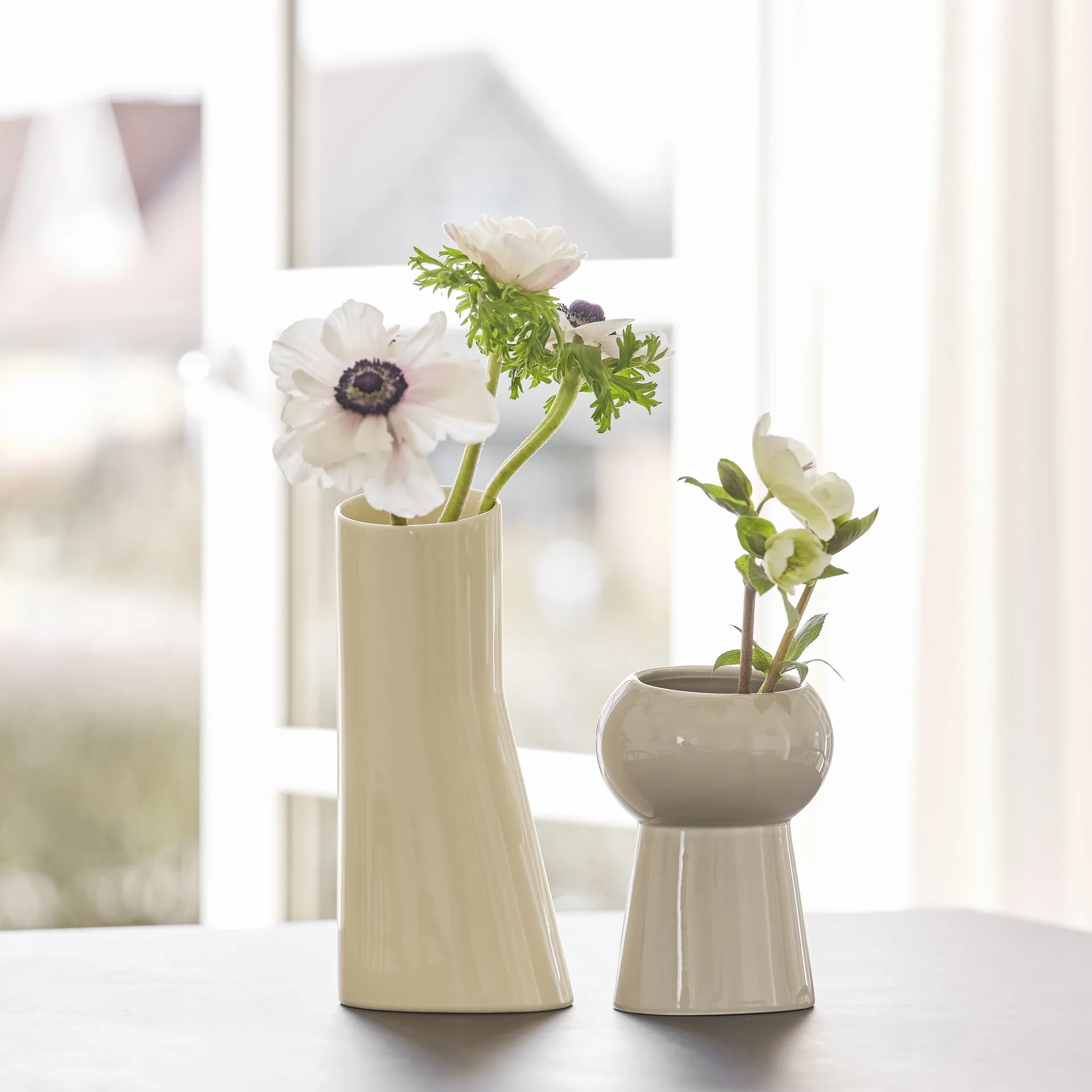 Oval 花瓶 no. 67, Vanilla Ro Collection | ロ コレクション