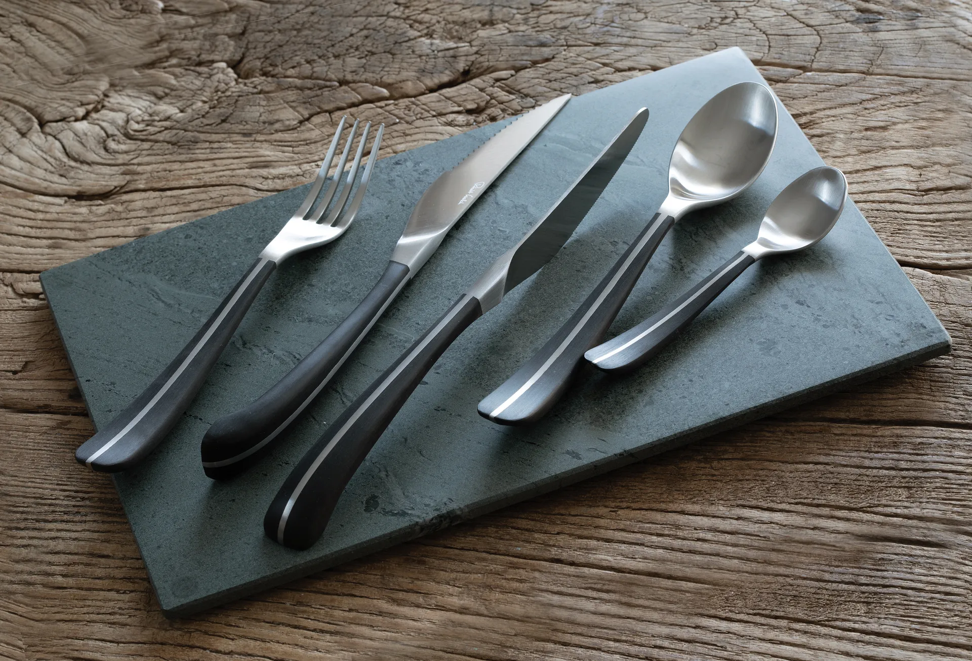 Contour ナイフ, black Robert Welch | ロバート ウェルチ