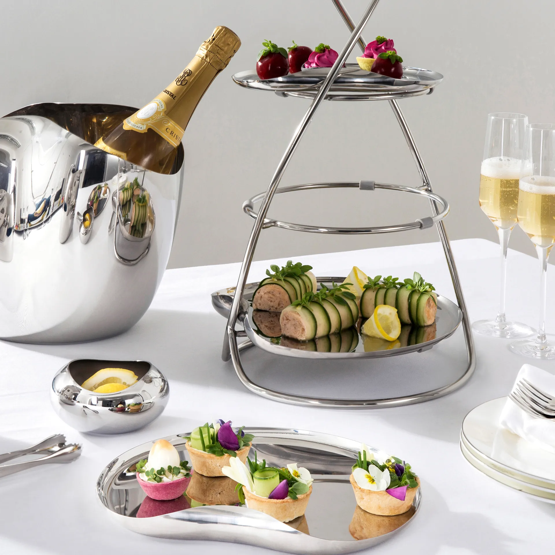 Drift ケーキスタンド, 3 tier Robert Welch | ロバート ウェルチ