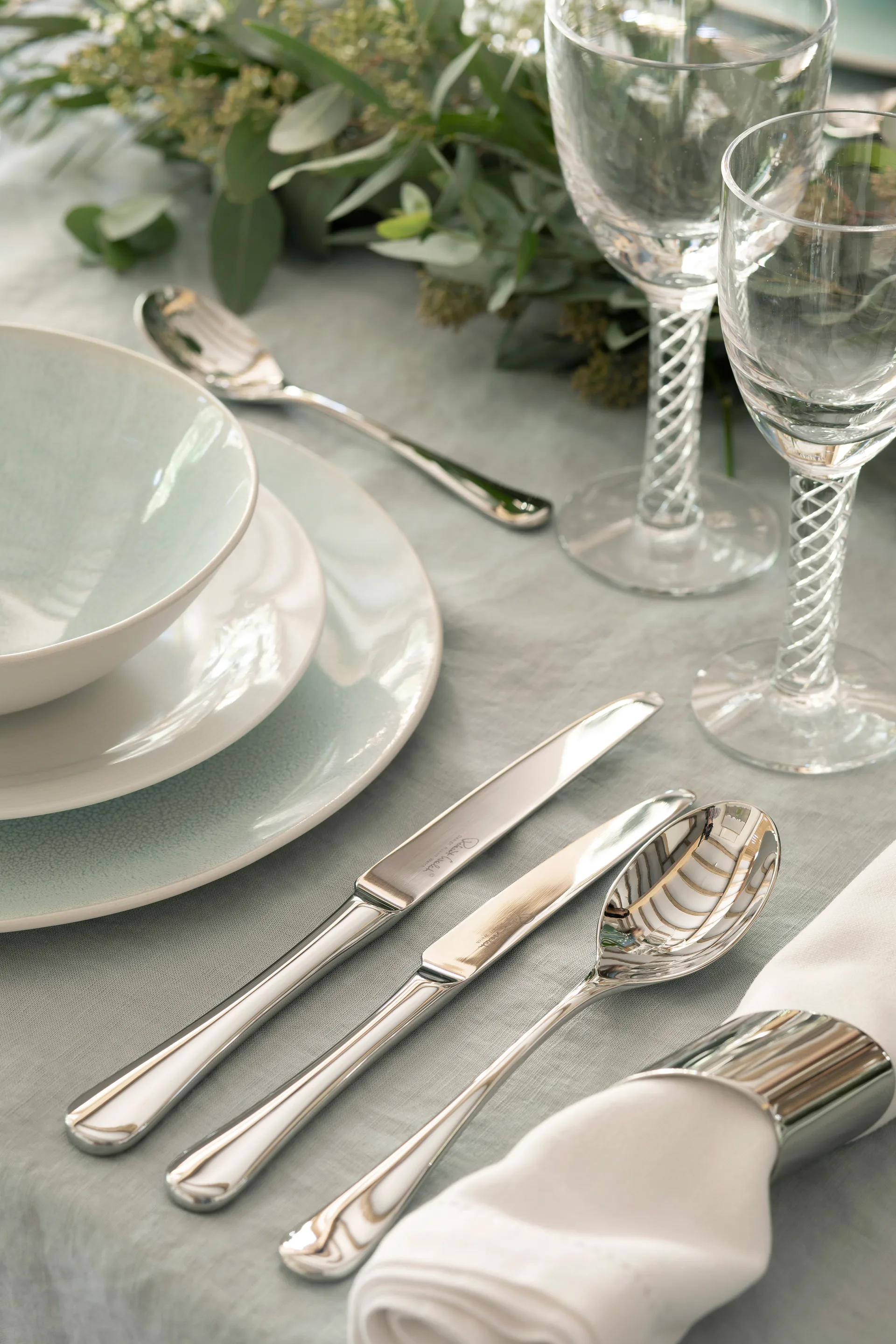 Radford カトラリー ミラー, 84 pieces Robert Welch | ロバート ウェルチ