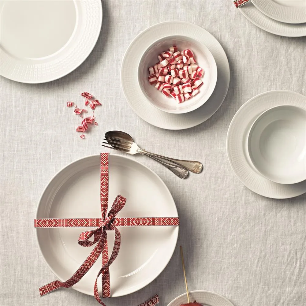 Swedish Grace / スウェディッシュグレース サイドプレート Ø17 cm, snow (white) Rörstrand | ロールストランド