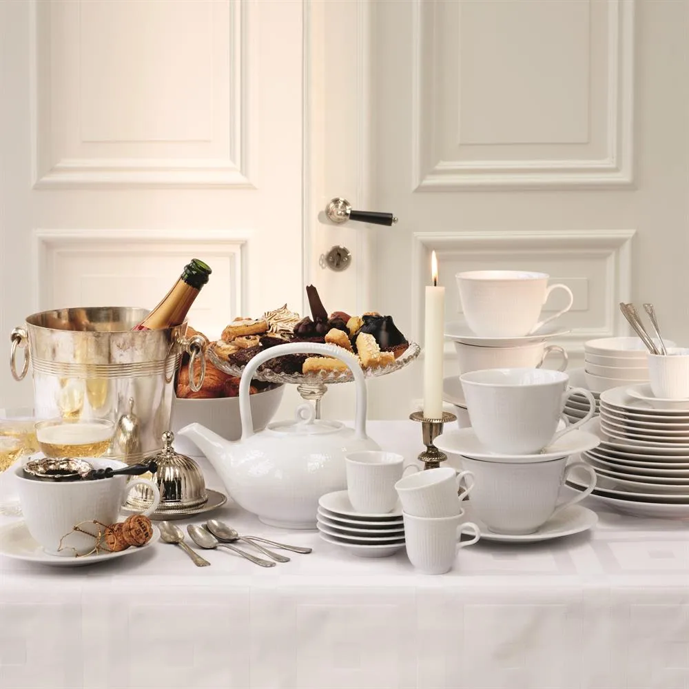 Swedish Grace / スウェディッシュグレース ディーププレート Ø25 cm, snow (white) Rörstrand | ロールストランド