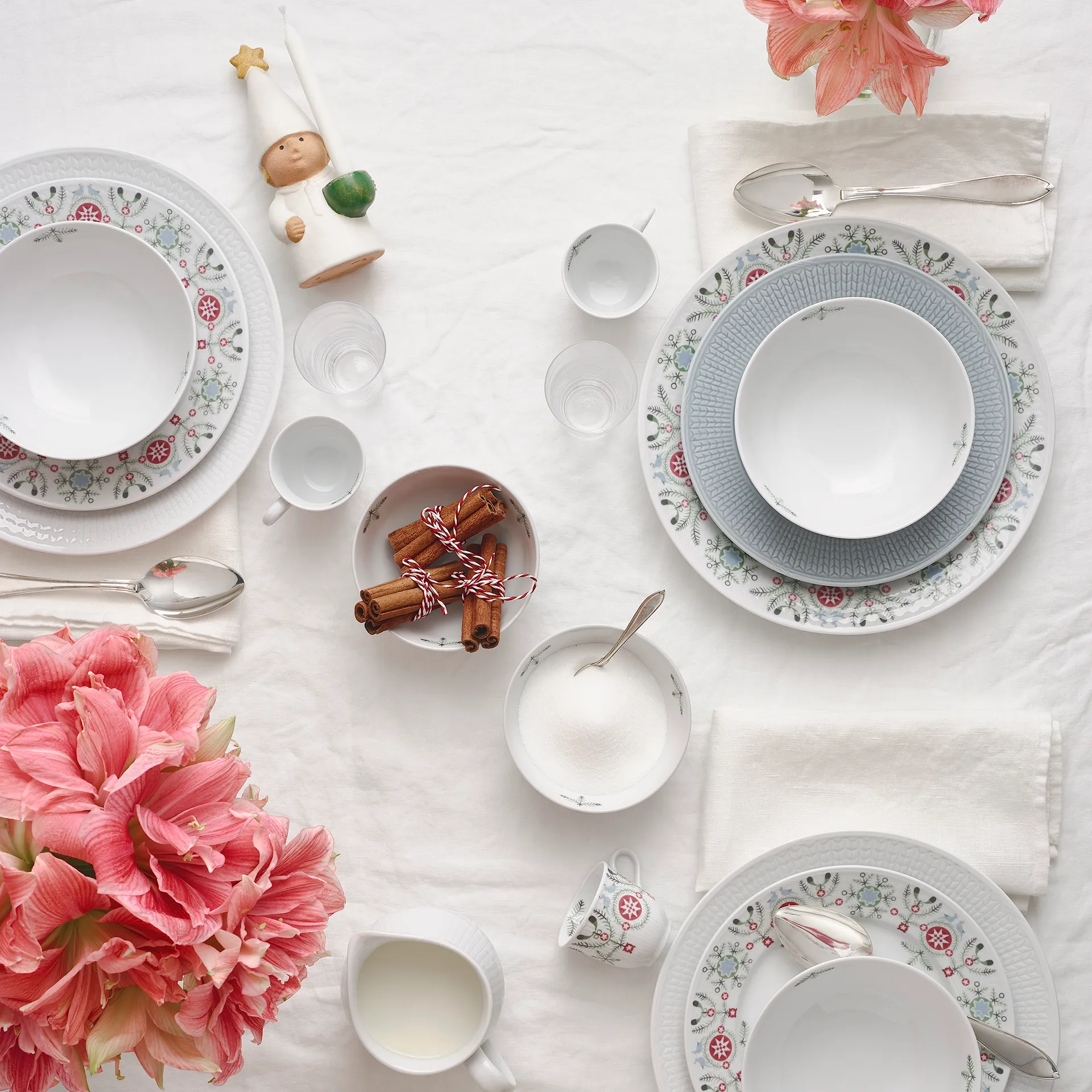 Swedish Grace/スウェディッシュグレース Winter プレート 27 cm, white Rörstrand | ロールストランド