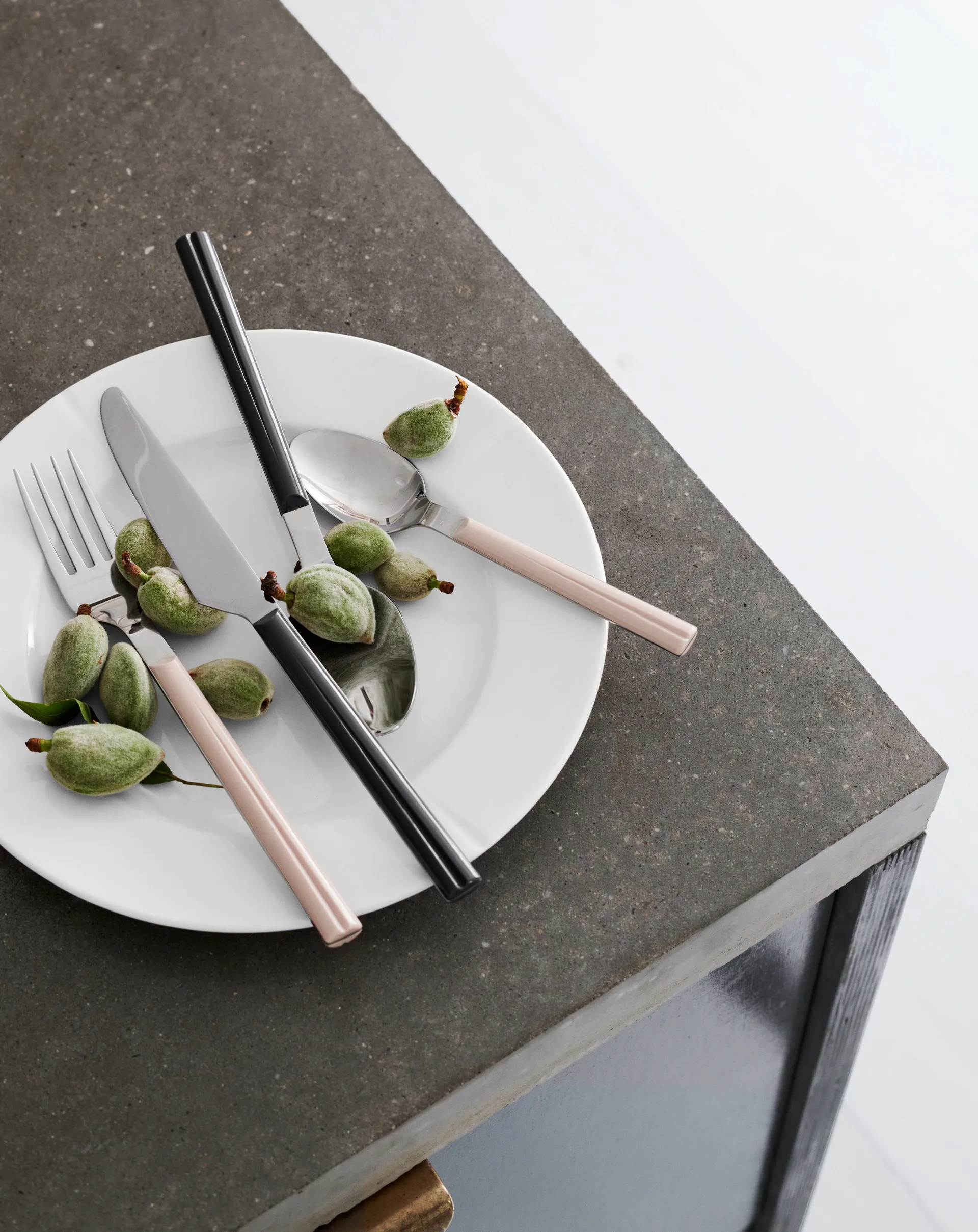 Grand Cru ビストロカトラリー 16本セット, Blush Rosendahl | ロゼンダール