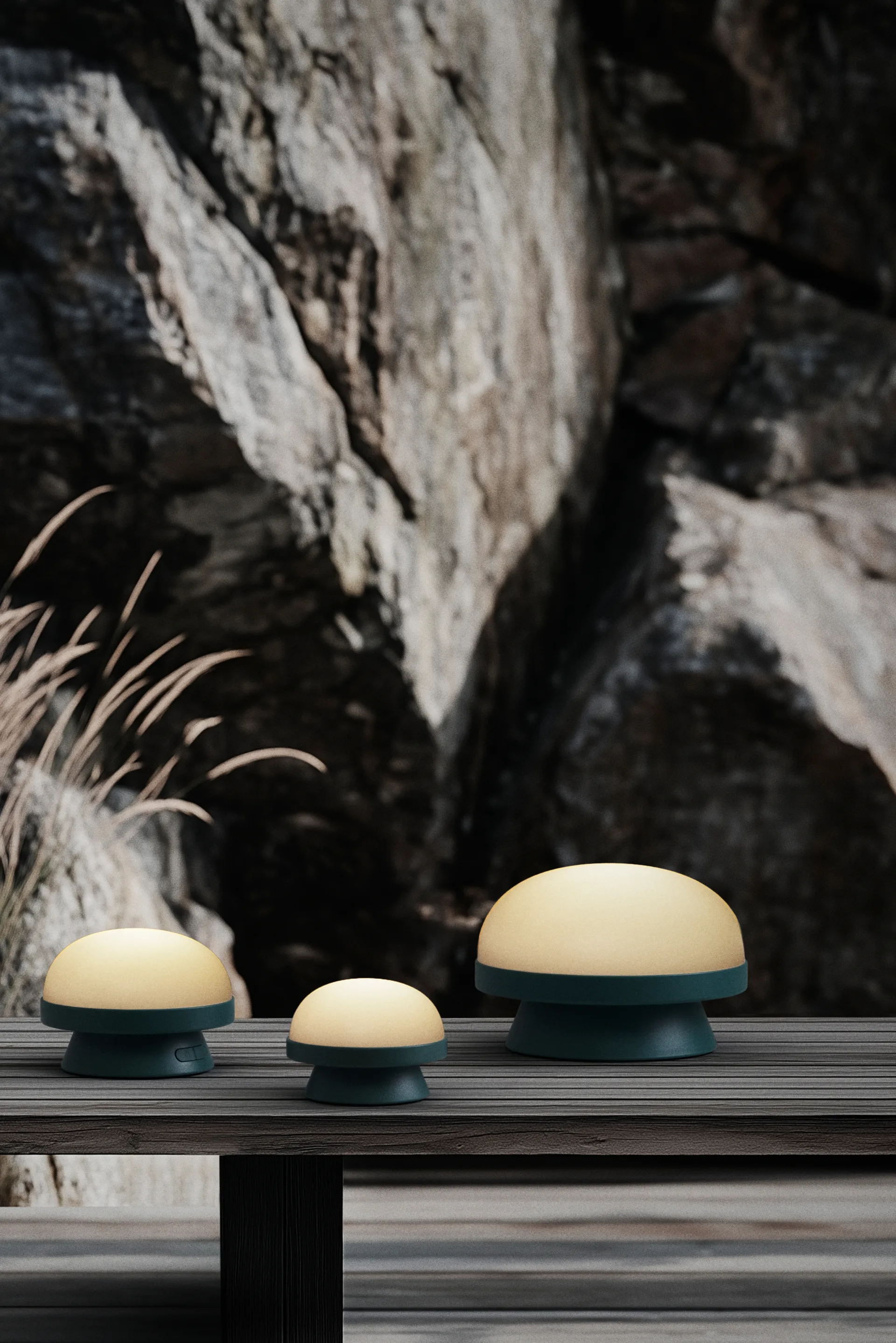 Soft Spot ドッツ ソーラーランプ Ø14.5 cm, Forest green Rosendahl | ロゼンダール