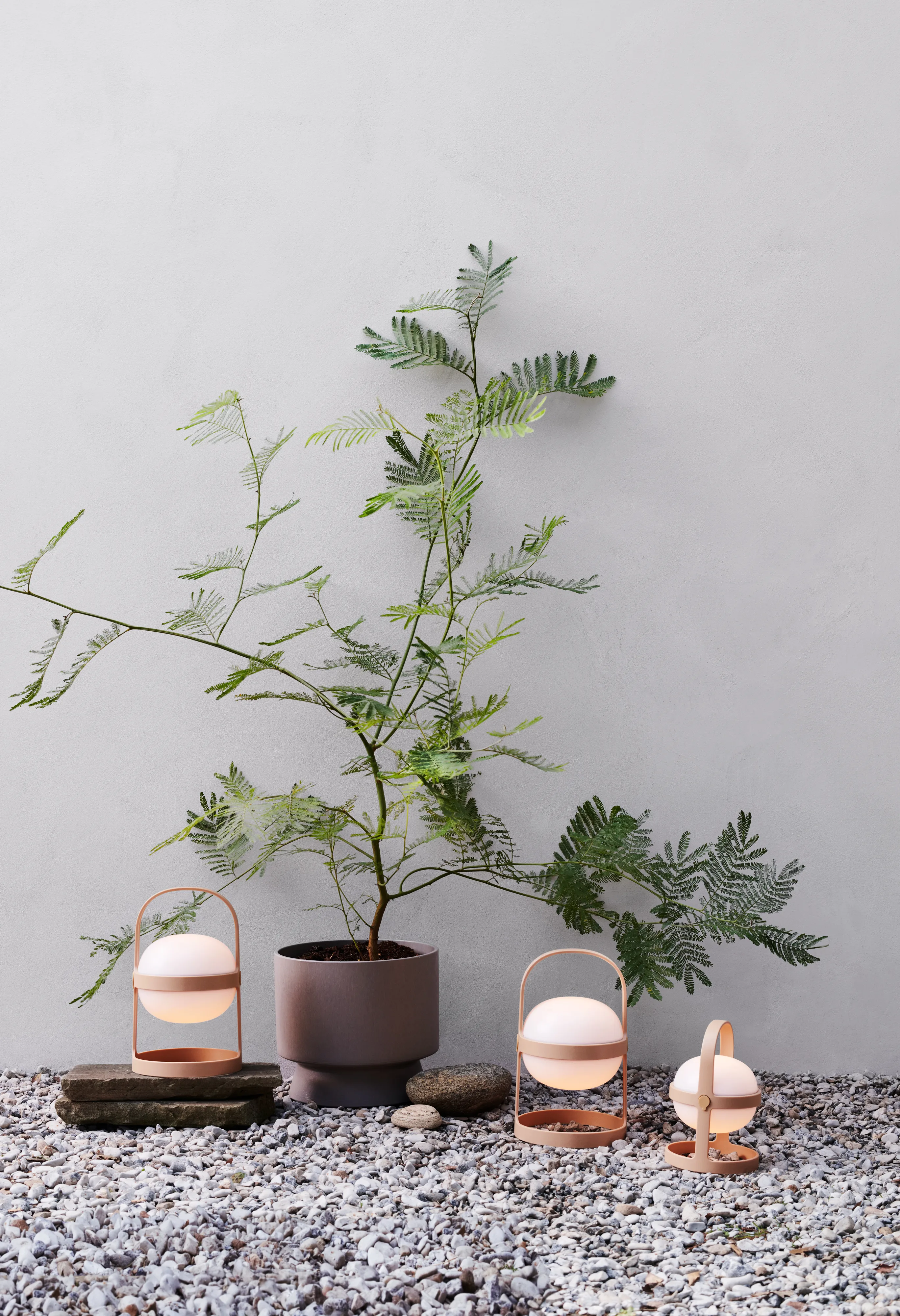 イエロー テーブルランプ - デザインをお買い物 → NordicNest.jp