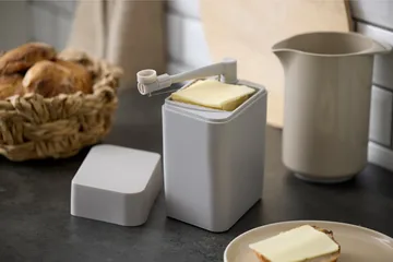 Classic チーズボックス チーズスライサー付き 16.5x10x19 cm - Humus - Rosti | ロスティ