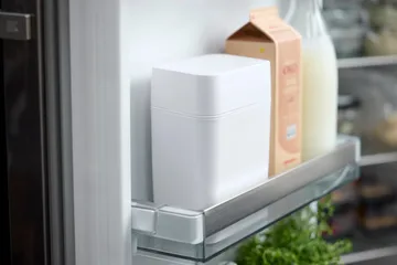 Classic チーズボックス チーズスライサー付き 16.5x10x19 cm - White - Rosti | ロスティ