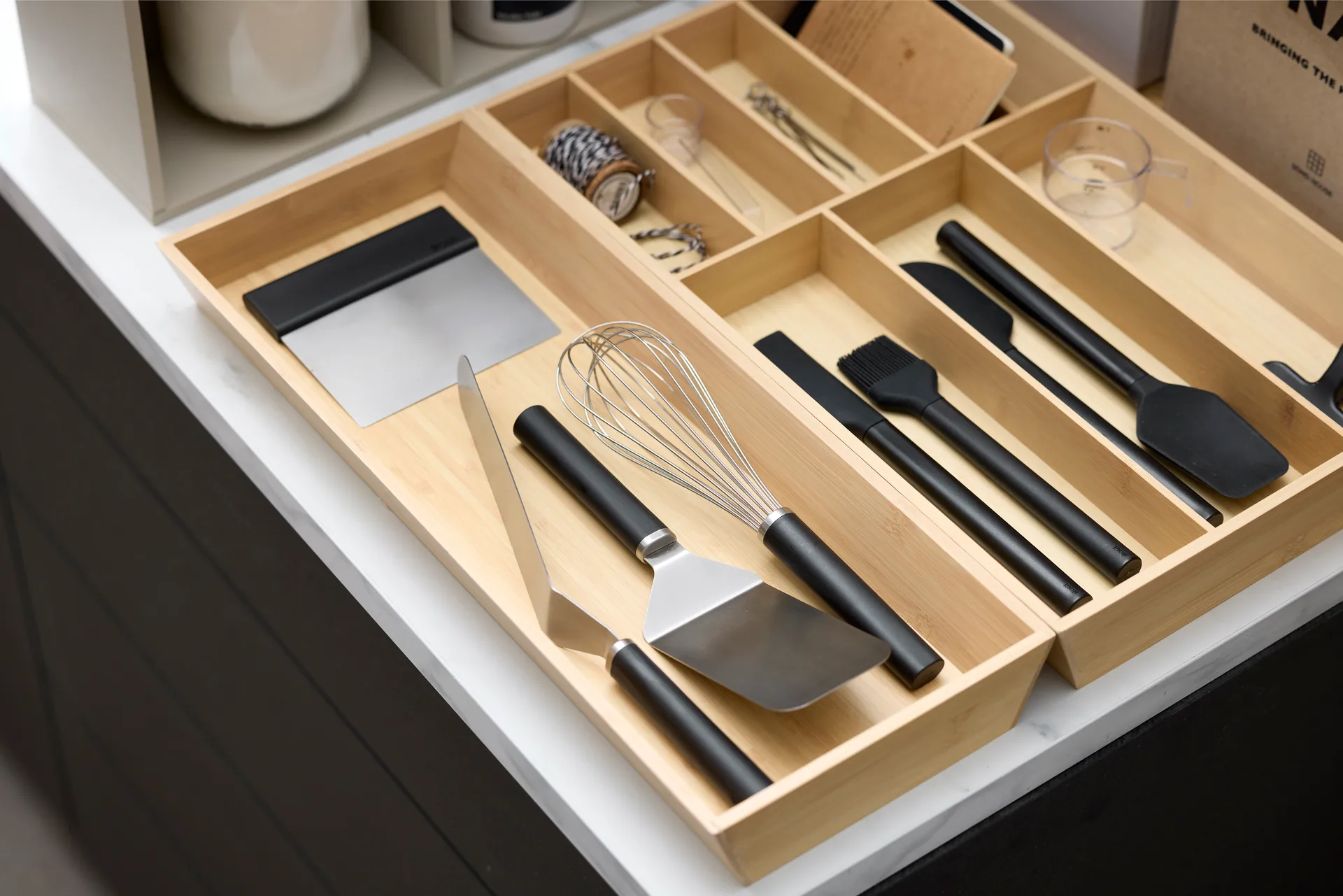 Emma パレットナイフ ナロー スチール 33 cm, Black Rosti | ロスティ