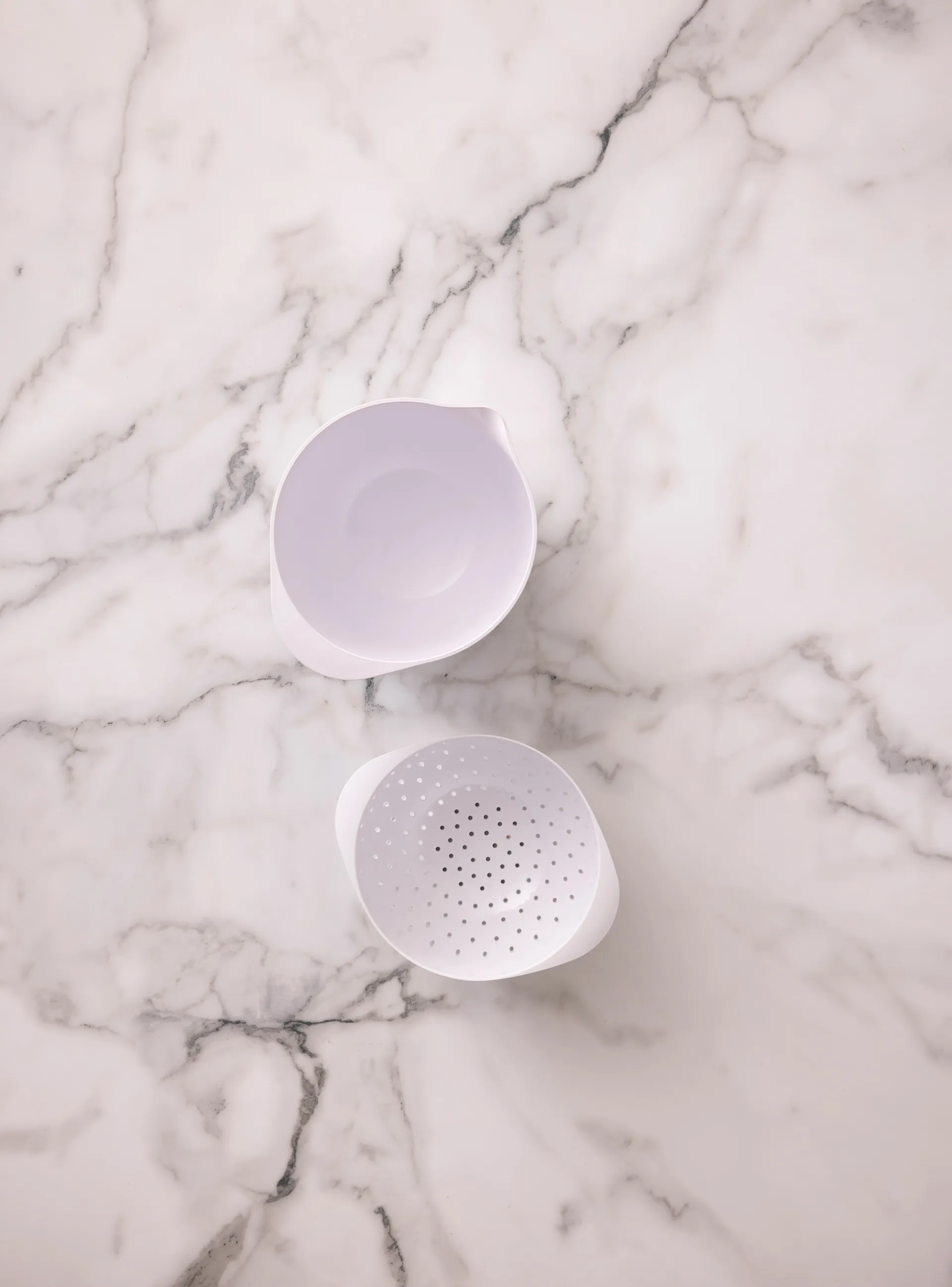 NEW Margrethe ボウル コランダー付き, White, 1.5 litres Rosti | ロスティ