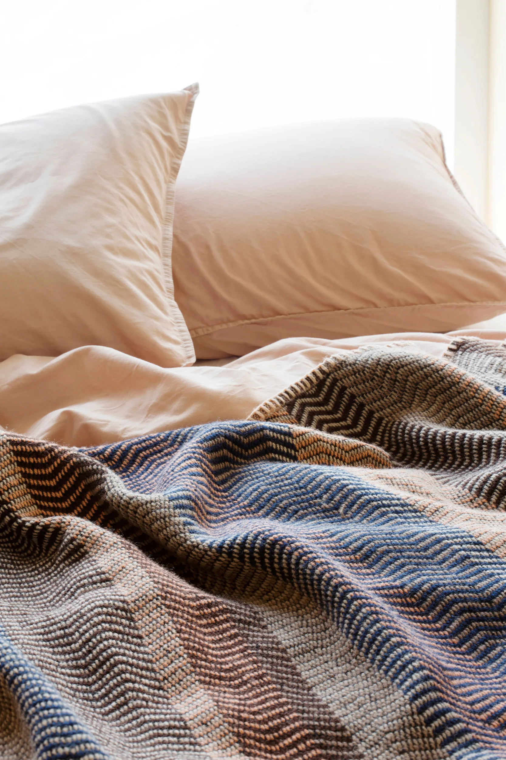 Fri ブランケット 150x200 cm, By the fire Røros Tweed