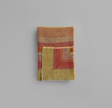 Fri ブランケット 150x200 cm - Summer red - Røros Tweed