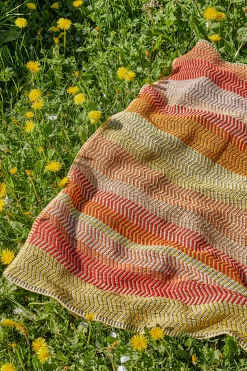Fri ブランケット 150x200 cm - Summer red - Røros Tweed
