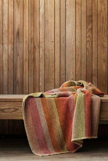 Fri ブランケット 150x200 cm - Summer red - Røros Tweed