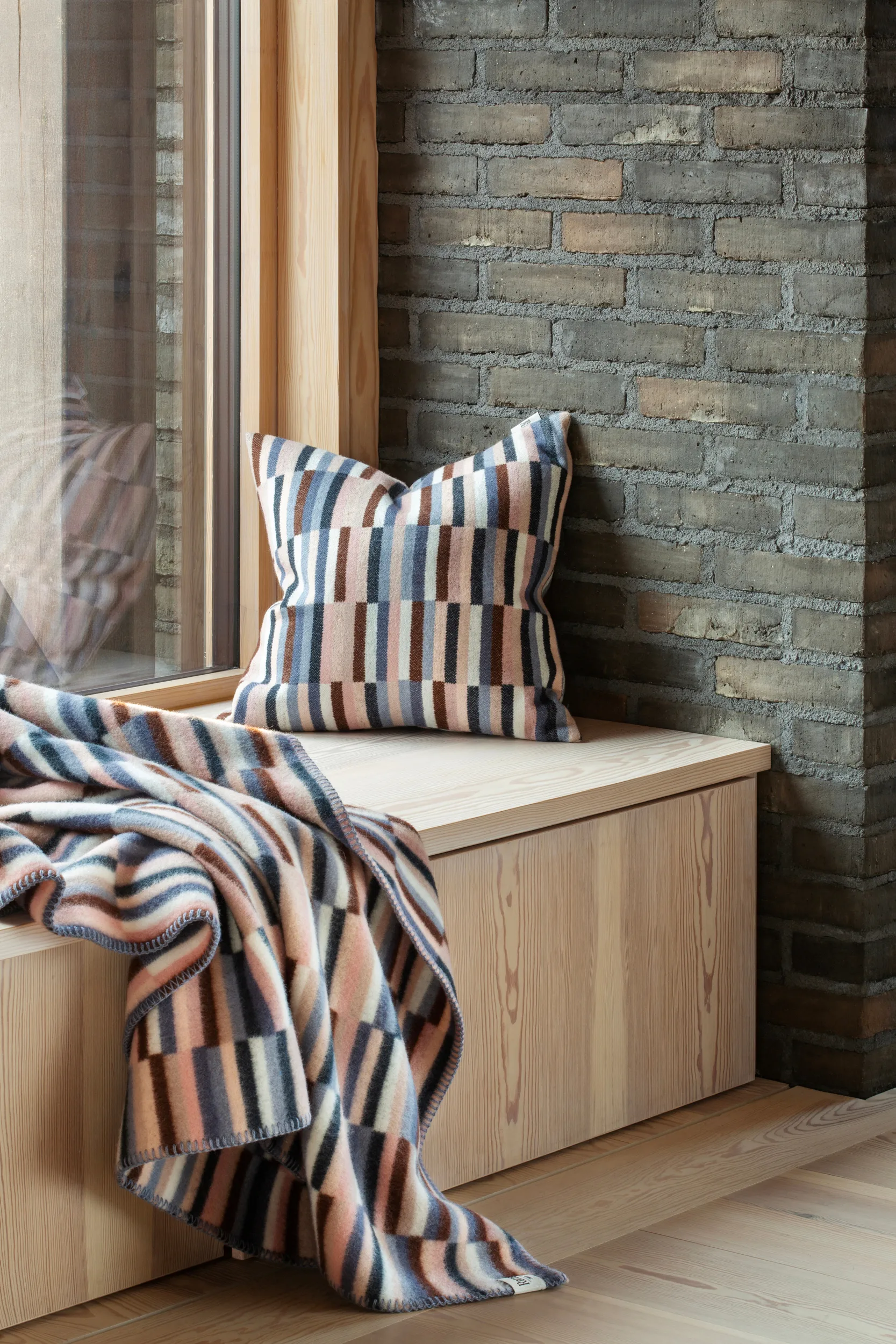 Ida ブランケット 135x200 cm, Pink blue Røros Tweed