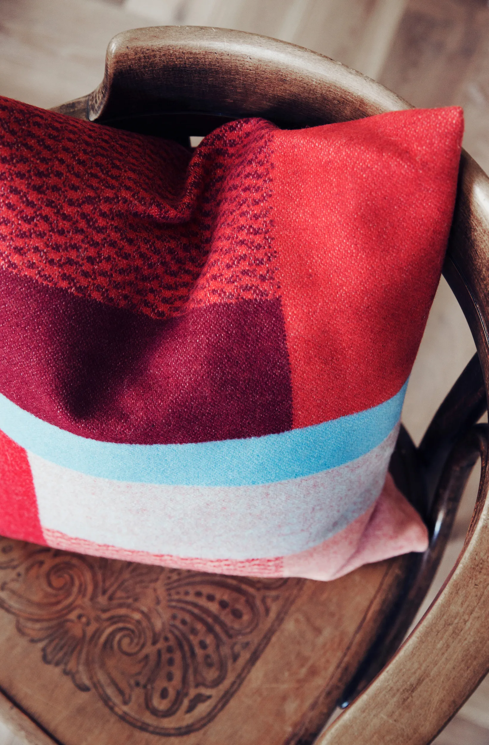 Mikkel クッション 50x50 cm, Red Røros Tweed