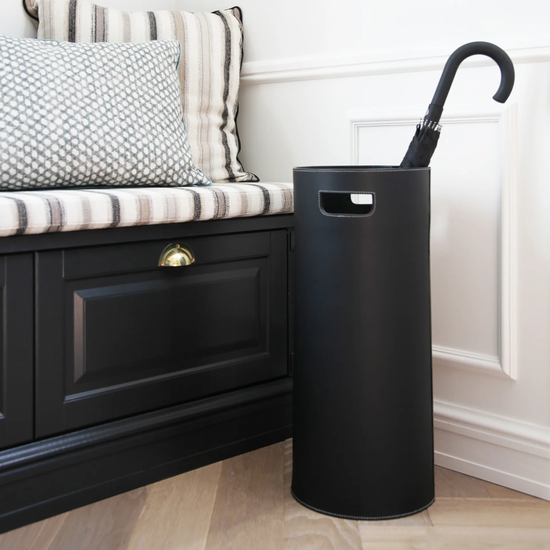 Ørskov 傘立て, black with white stitching Ørskov | オルスコフ