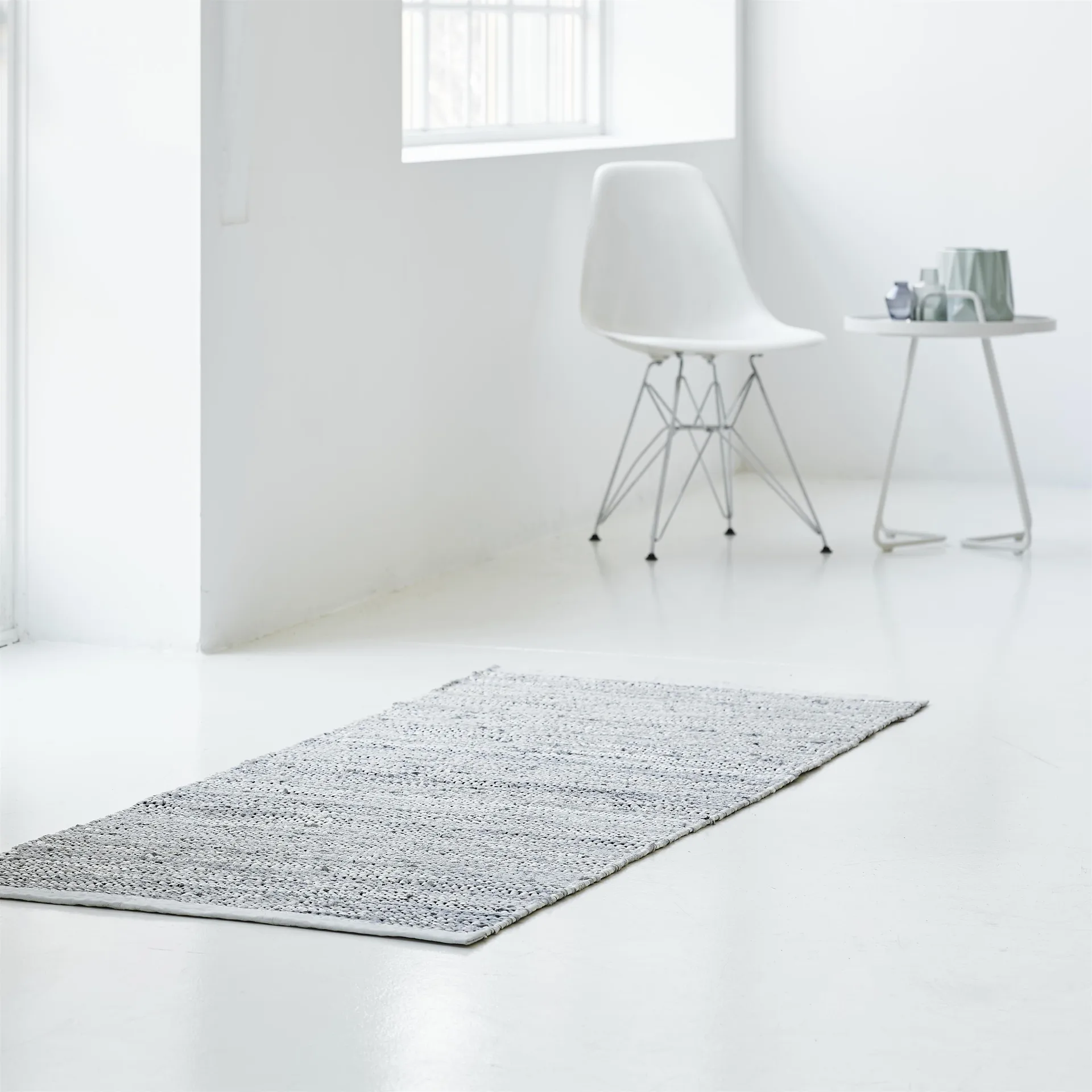 レザー ラグ  75x200 cm, light grey (light grey) Rug Solid | ラグソリッド