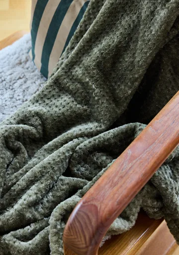 Anni フリースブランケット 130x170 cm - Green - Sagaform | サガフォルム