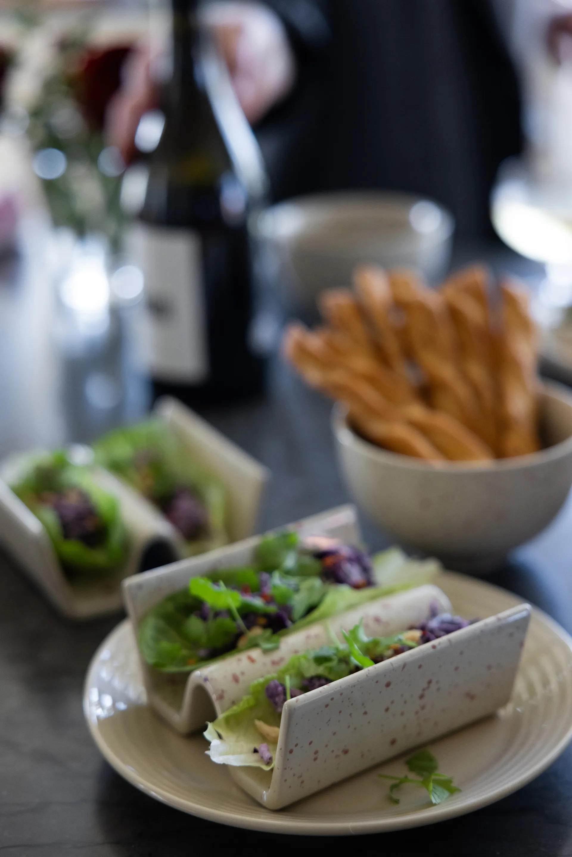 Ditte タコスタンド 2個セット, Beige-burgundy Sagaform | サガフォルム