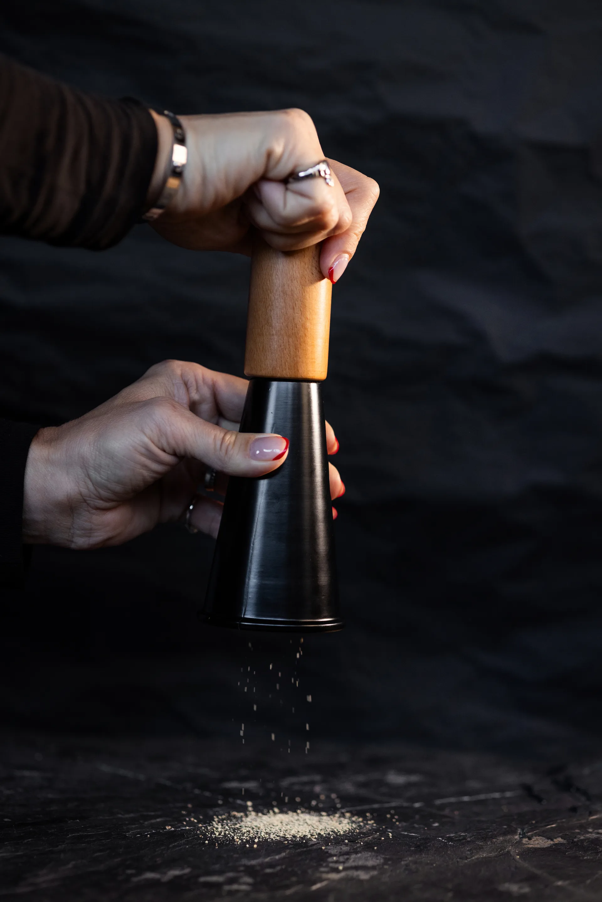 Gurken ソルト & ペッパーグラインダー M 20.5 cm, Black-brown Sagaform | サガフォルム