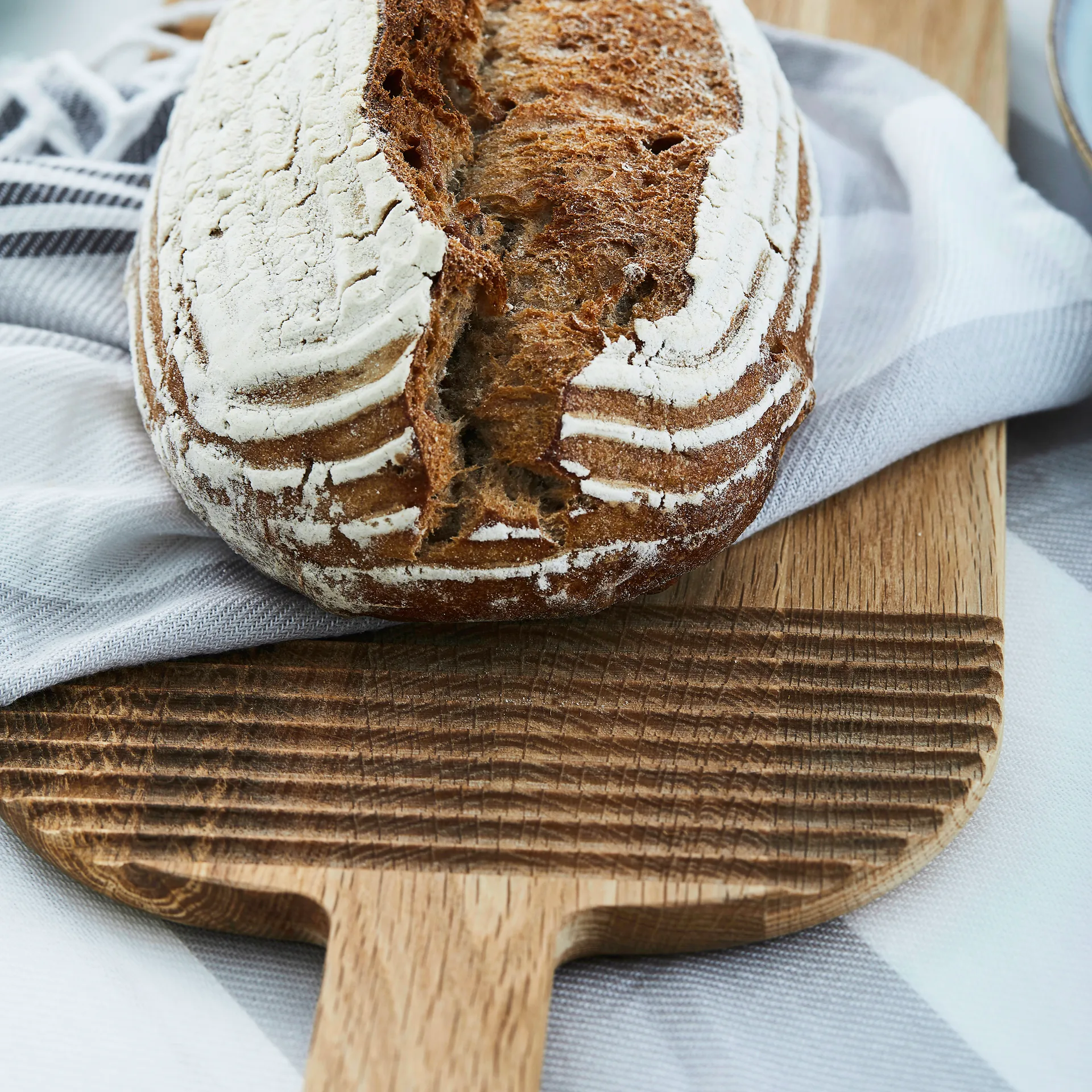 Nature カッティングボード 竹ハンドル, 54 cm Sagaform | サガフォルム