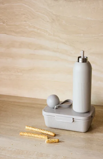 Tina ランチボックス 1.1 L - Beige-warm grey - Sagaform | サガフォルム