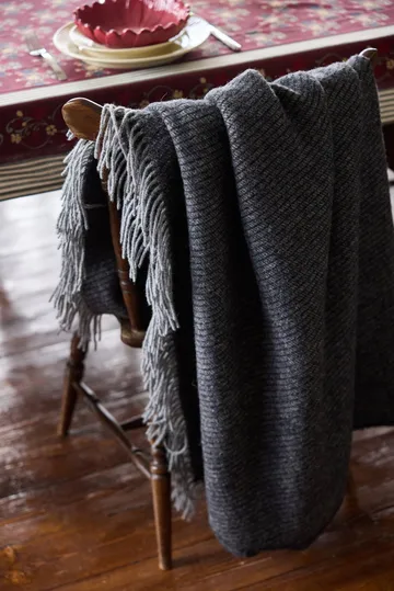 Ulli ブランケット 130x170 cm - Grey striped - Sagaform | サガフォルム