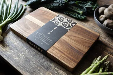 Satake カッティングボード - アカシア、オイル仕上げ、35x22x3 cm - Satake | セタケ