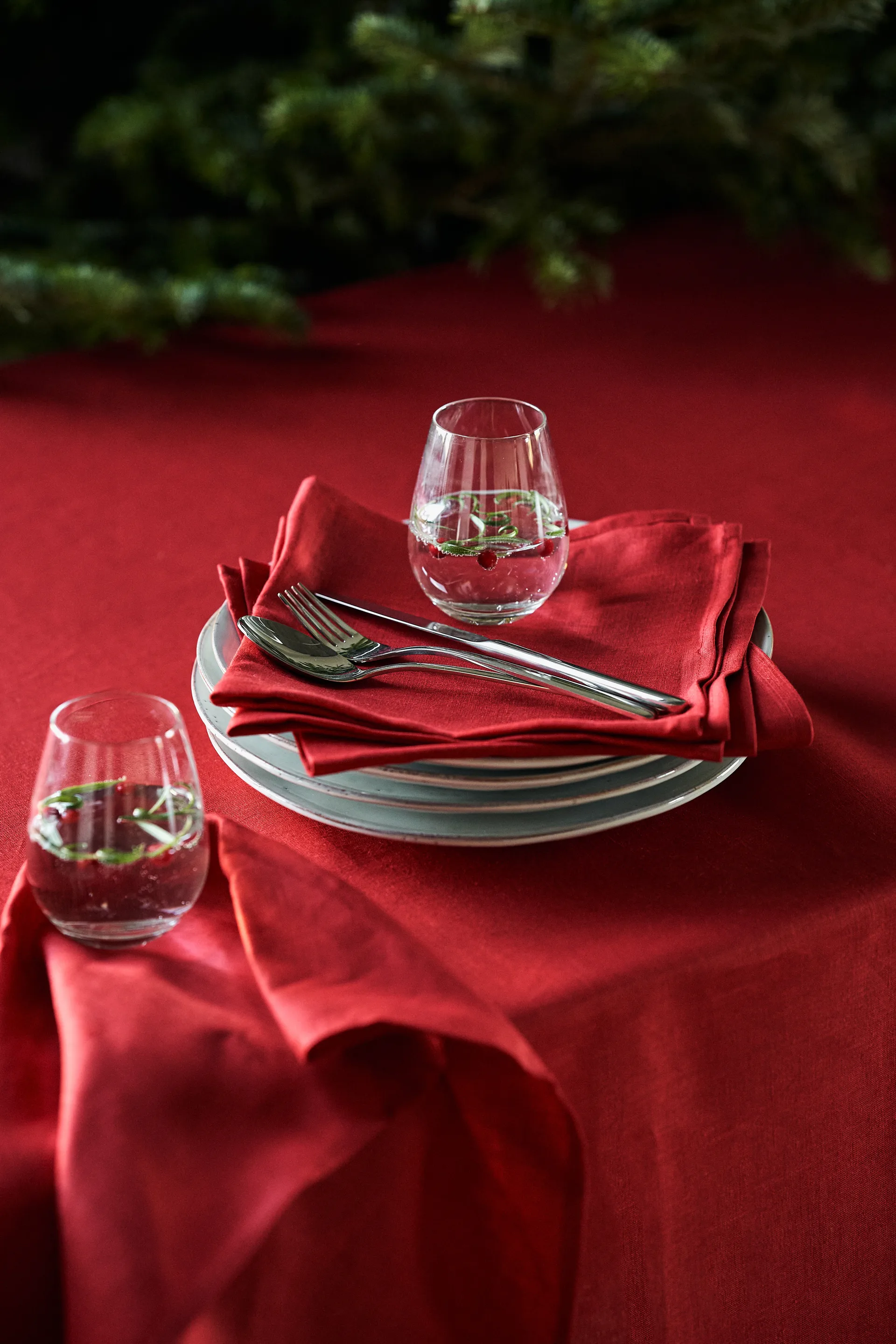 クリーン テーブルクロス 145 x 250 cm, Red Scandi Living | スカンジリビング