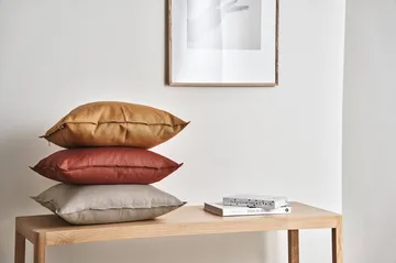 Calm クッションカバー リネン50x50 cm - Sand  - Scandi Living | スカンジリビング