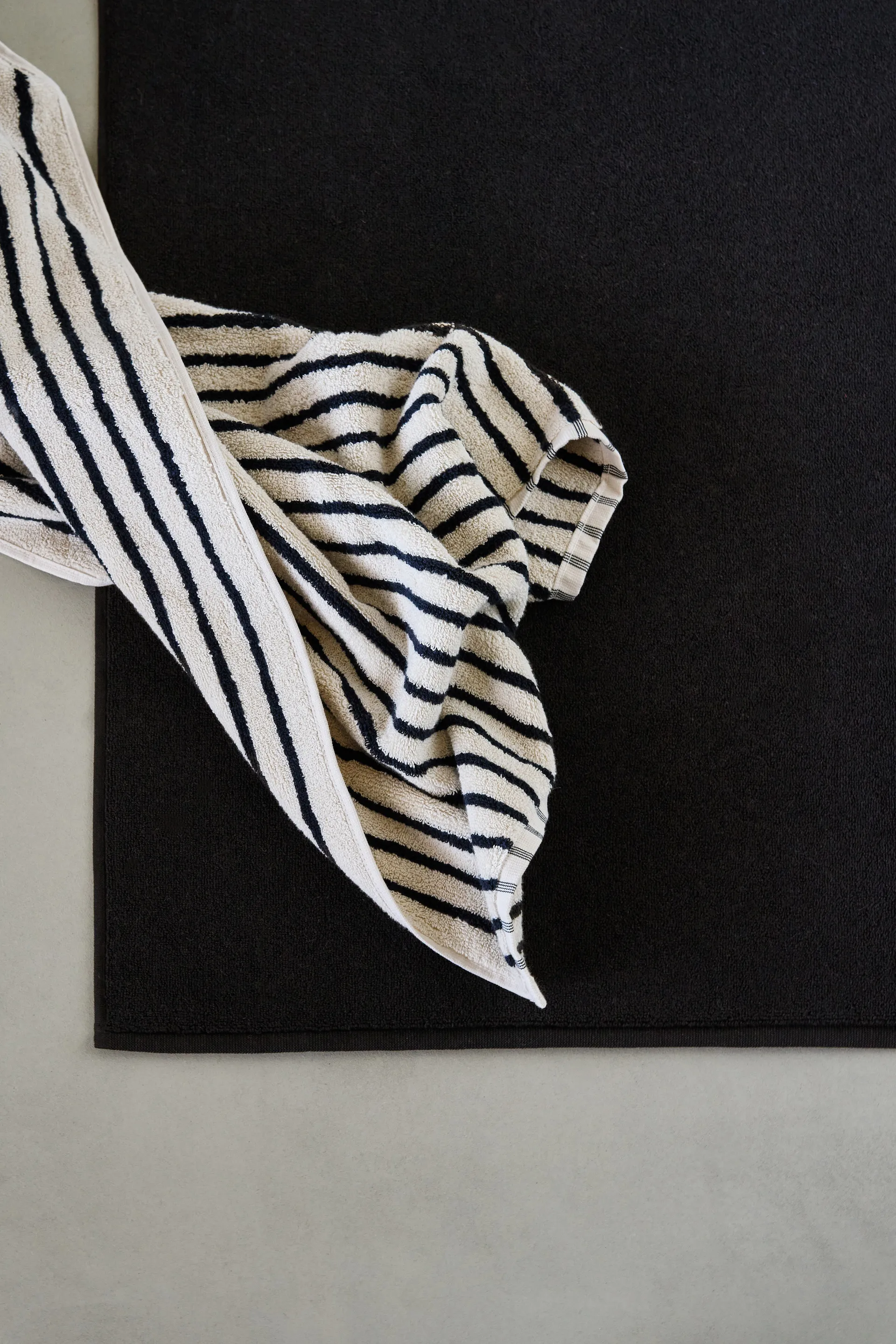 Drift バスマット 50x70 cm, Black Scandi Living | スカンジリビング