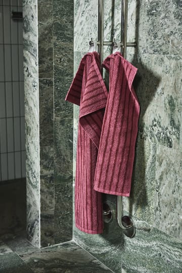 Drift タオル 50x70 cm - Pink-red - Scandi Living | スカンジリビング