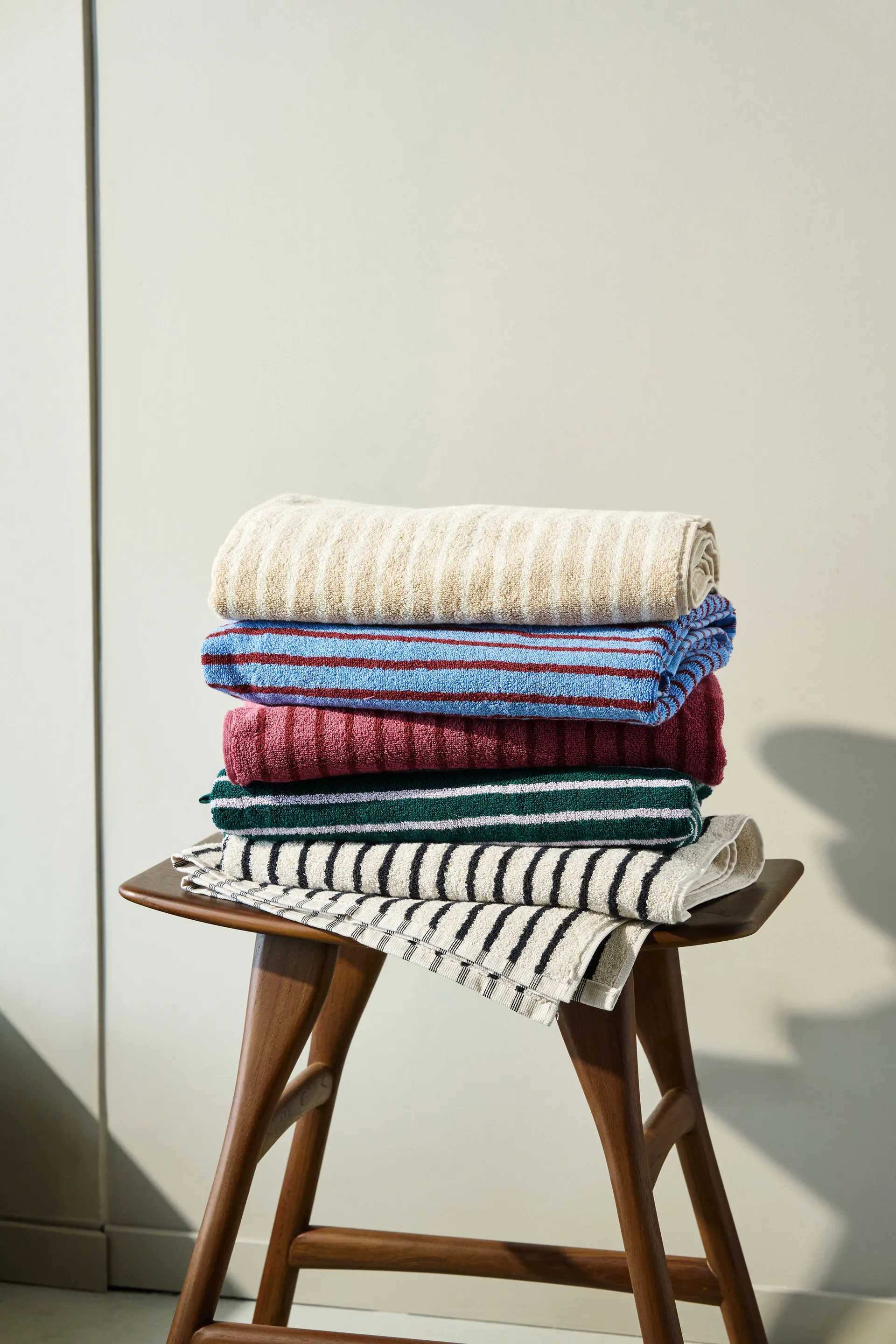 Drift バスタオル 70x140 cm, Beige-white Scandi Living | スカンジリビング