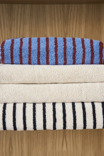 Drift バスタオル 70x140 cm - Blue-red - Scandi Living | スカンジリビング