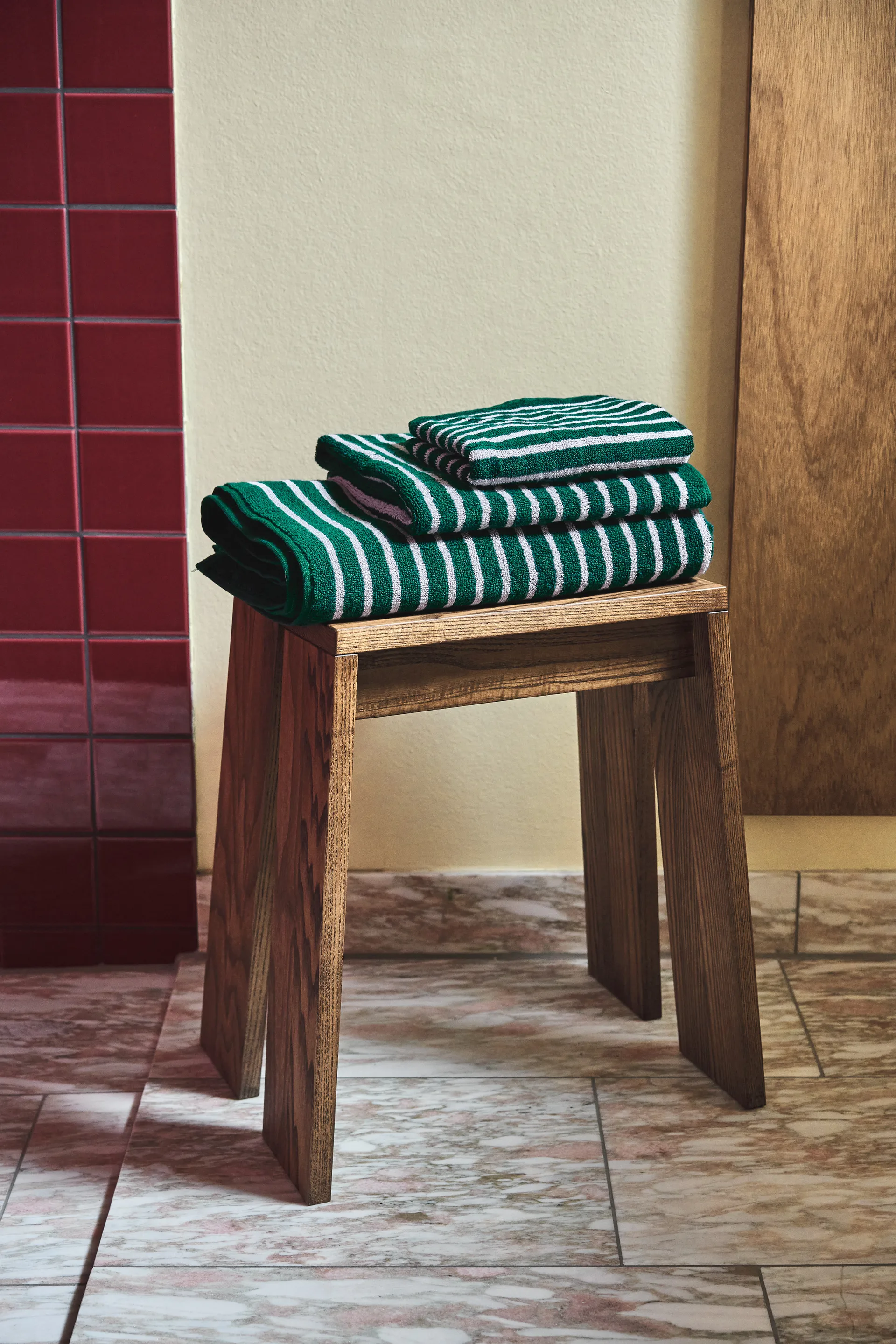 Drift バスタオル 70x140 cm, Green-purple Scandi Living | スカンジリビング