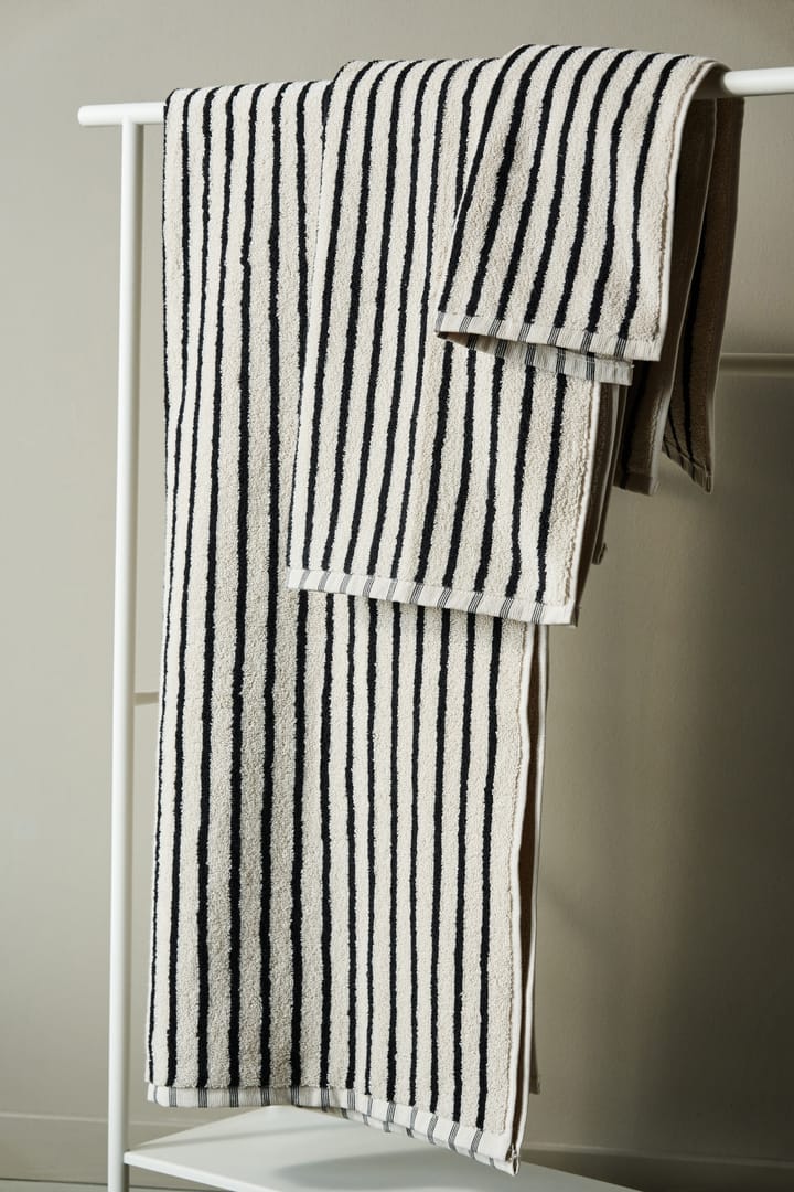 Drift バスタオル 70x140 cm, White-black Scandi Living | スカンジリビング