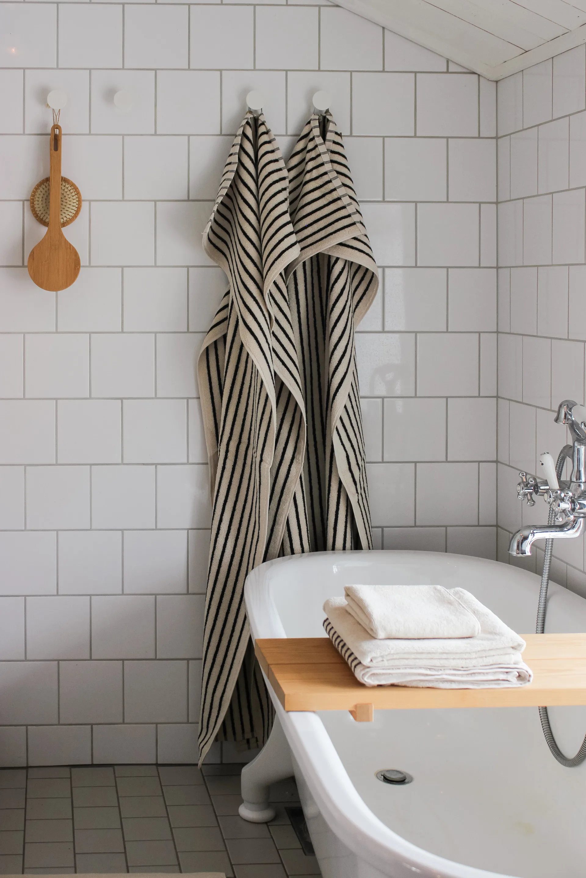 Drift バスタオル 70x140 cm, White Scandi Living | スカンジリビング