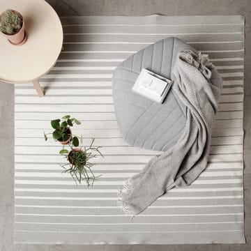 Fade ラグ ラージ コンクリート (グレー) - 150x200 cm - Scandi Living | スカンジリビング
